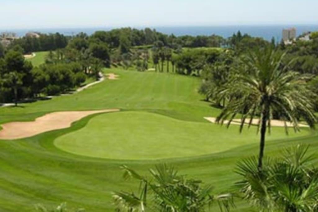 Apartament Atico Con Piscina, Golf, Vistas Al Mar Torre de Benagalbon Zewnętrze zdjęcie