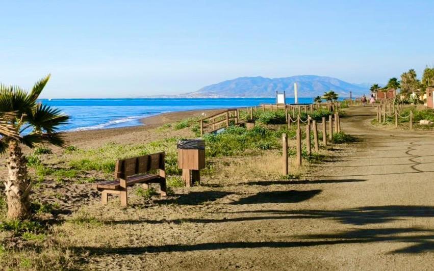 Apartament Atico Con Piscina, Golf, Vistas Al Mar Torre de Benagalbon Zewnętrze zdjęcie